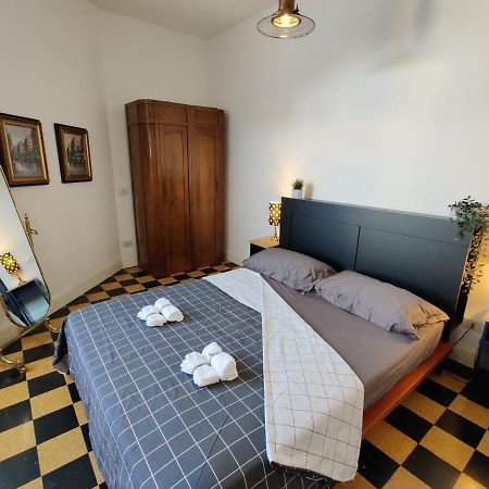 Elegante Trilocale A Milano Apartamento Exterior foto