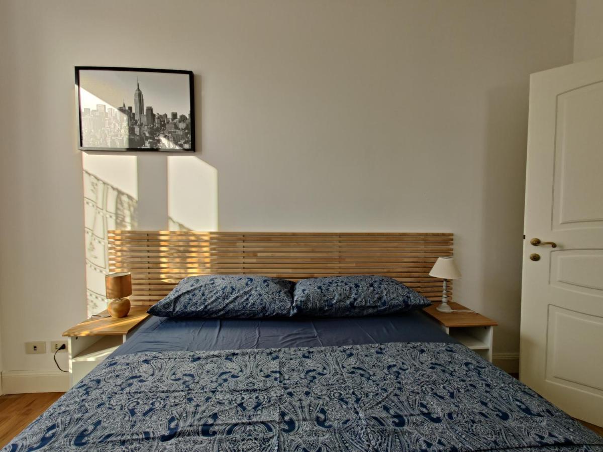 Elegante Trilocale A Milano Apartamento Exterior foto