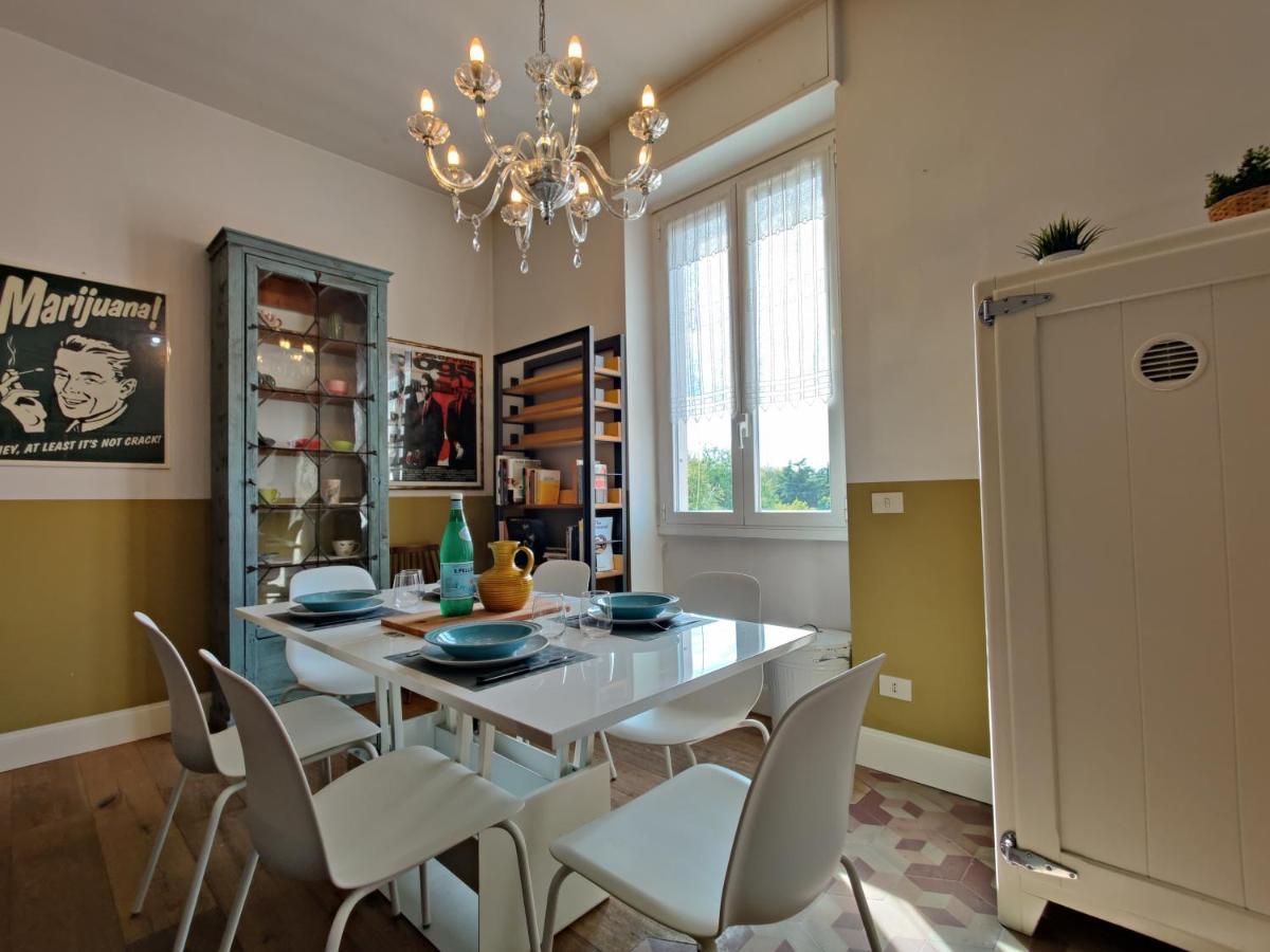 Elegante Trilocale A Milano Apartamento Exterior foto